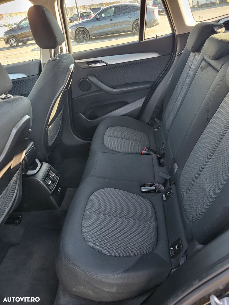 BMW X1 sDrive18i AT - 8