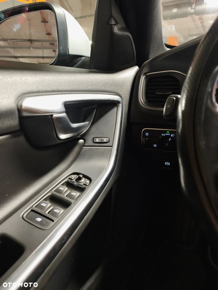 Volvo S60 T6 AWD Geartronic RDesign - 37