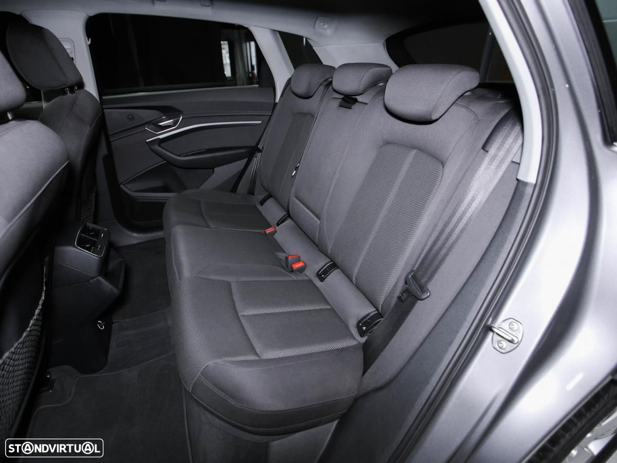 Audi e-tron 55 quattro - 10