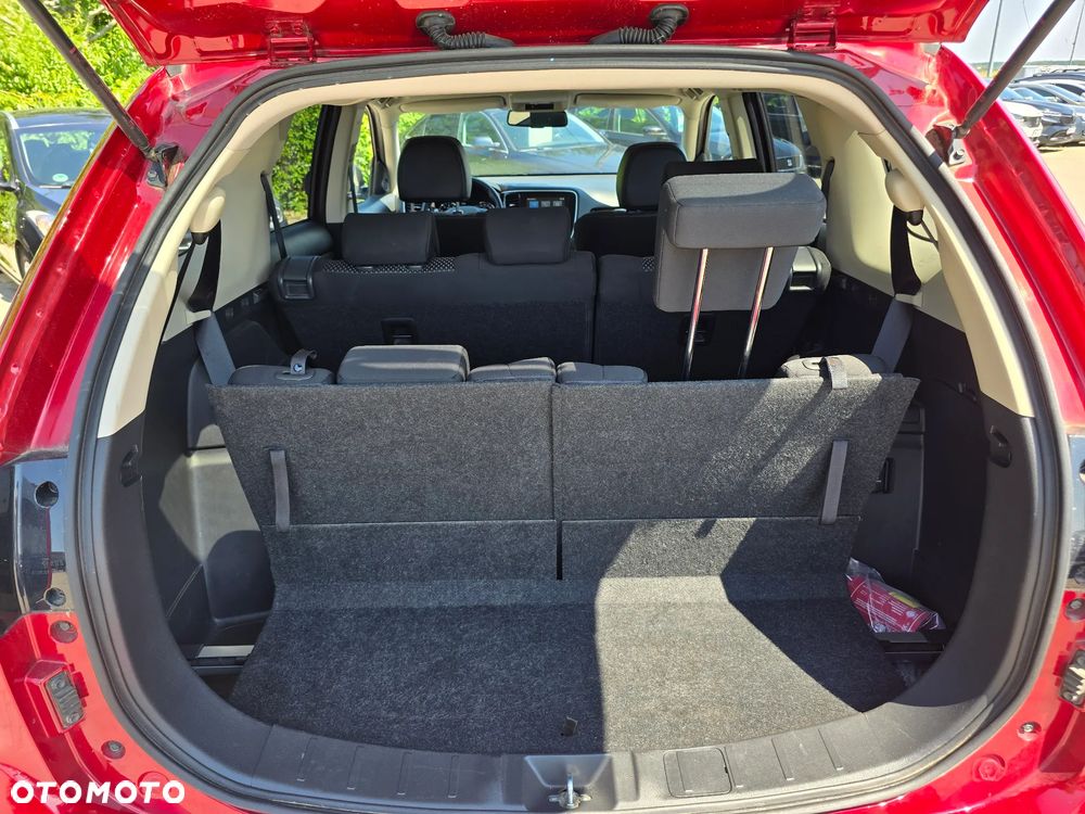 Mitsubishi Outlander - 20
