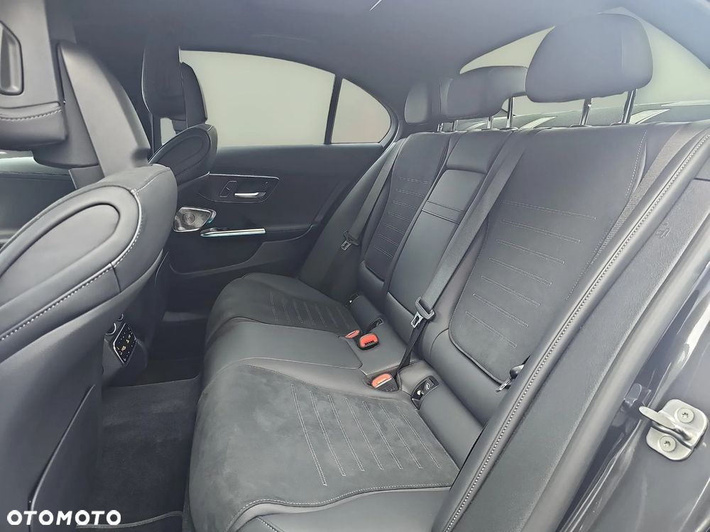 Mercedes-Benz Klasa C 220 d 9G-TRONIC 4Matic AMG Line Advanced - 10