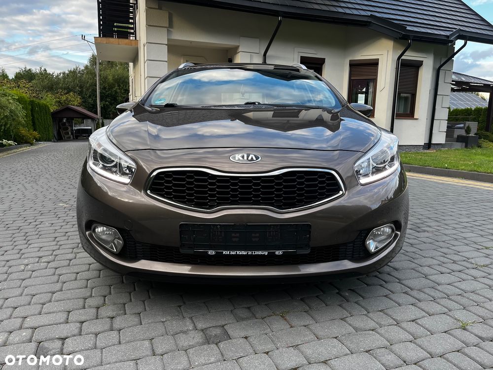 Kia Ceed 1.6 CRDi 128 Dream Team Edition - 8