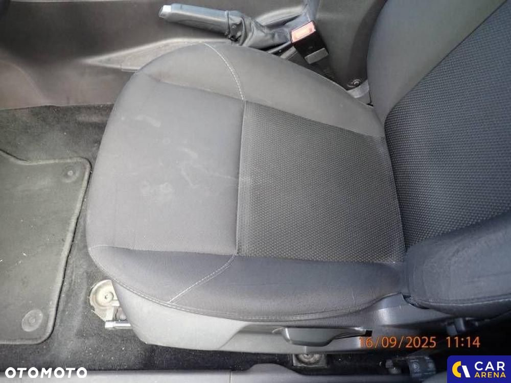 Ford Focus 1.6 Trend - 17