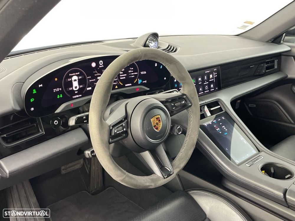 Porsche Taycan - 15