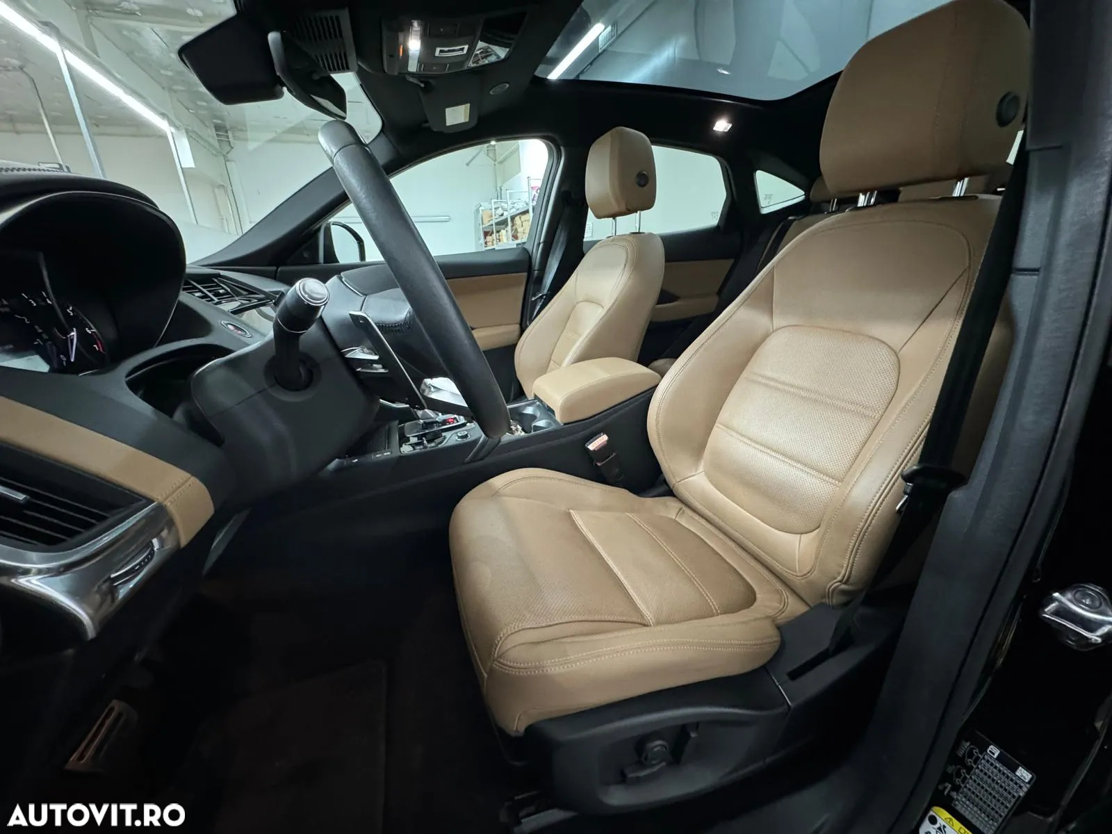 Jaguar E-Pace - 11
