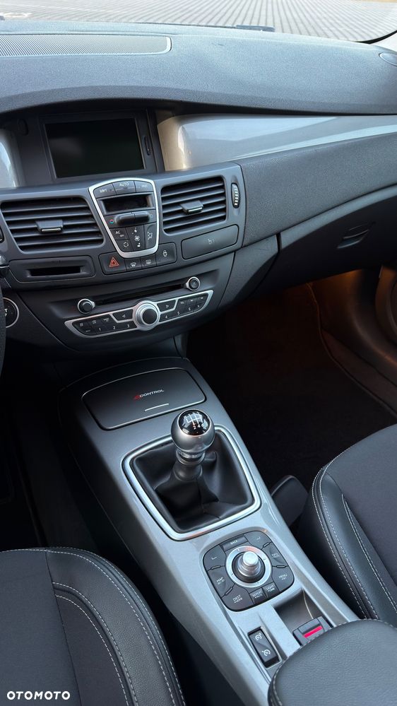 Renault Laguna 2.0 dCi Tech Run - 26