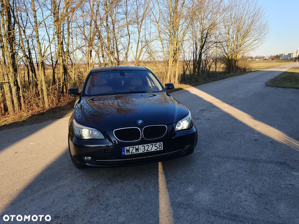 BMW Seria 5 525xi Edition Exclusive - 17