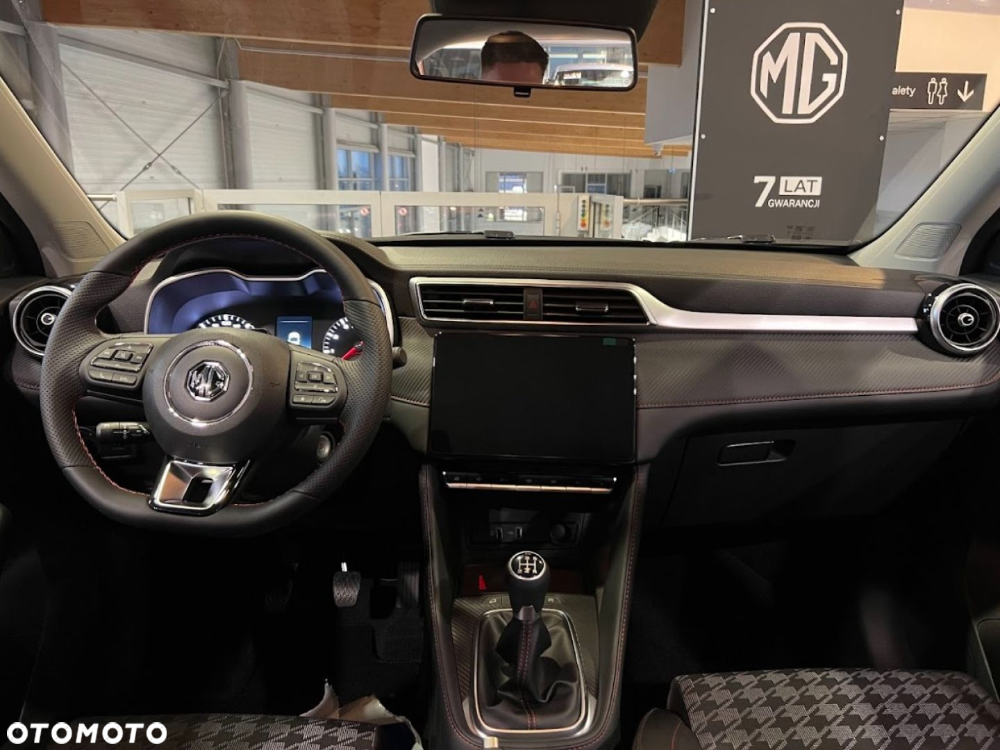 MG ZS - 18