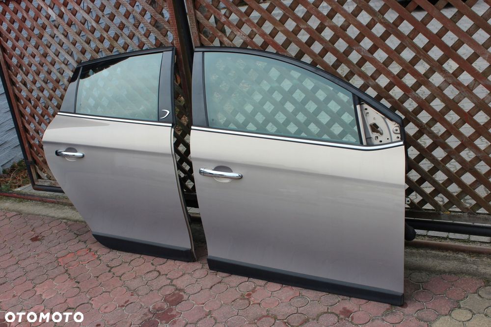 Drzwi Prawe Przednie Tylne Lancia Delta III - 2