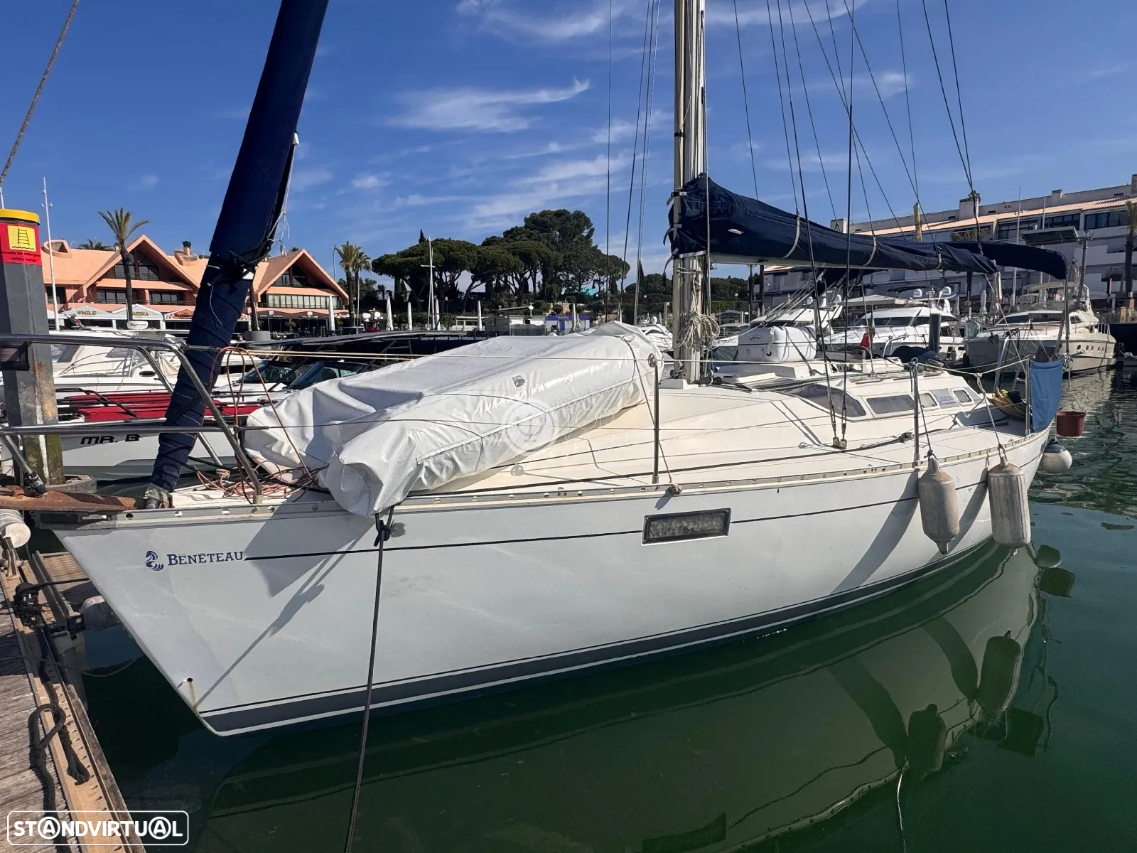 Beneteau Oceanis 320 - 4