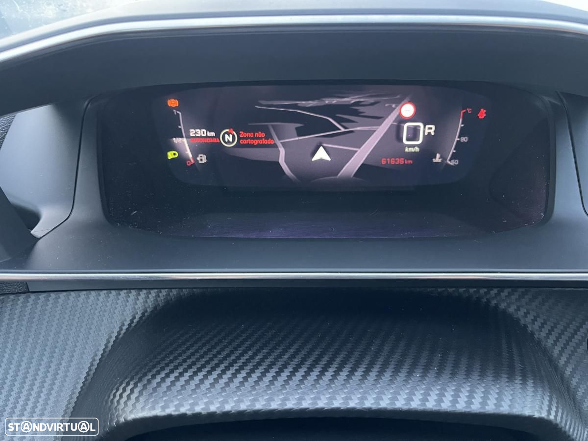 Peugeot 2008 1.2 PureTech Allure Pack EAT8 - 26