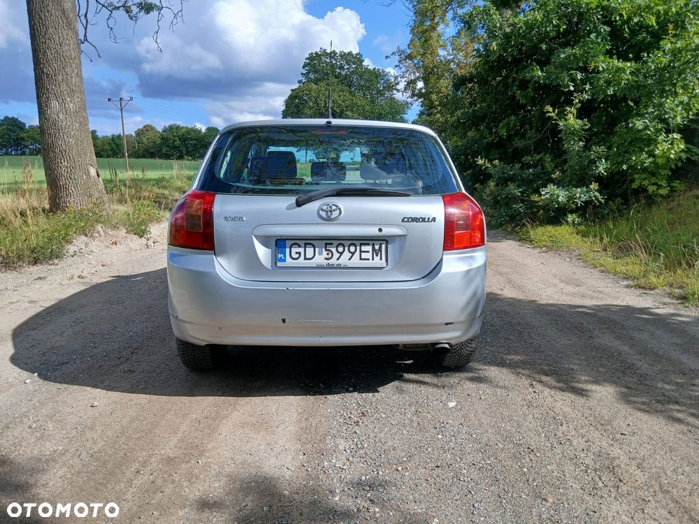 Toyota Corolla - 2