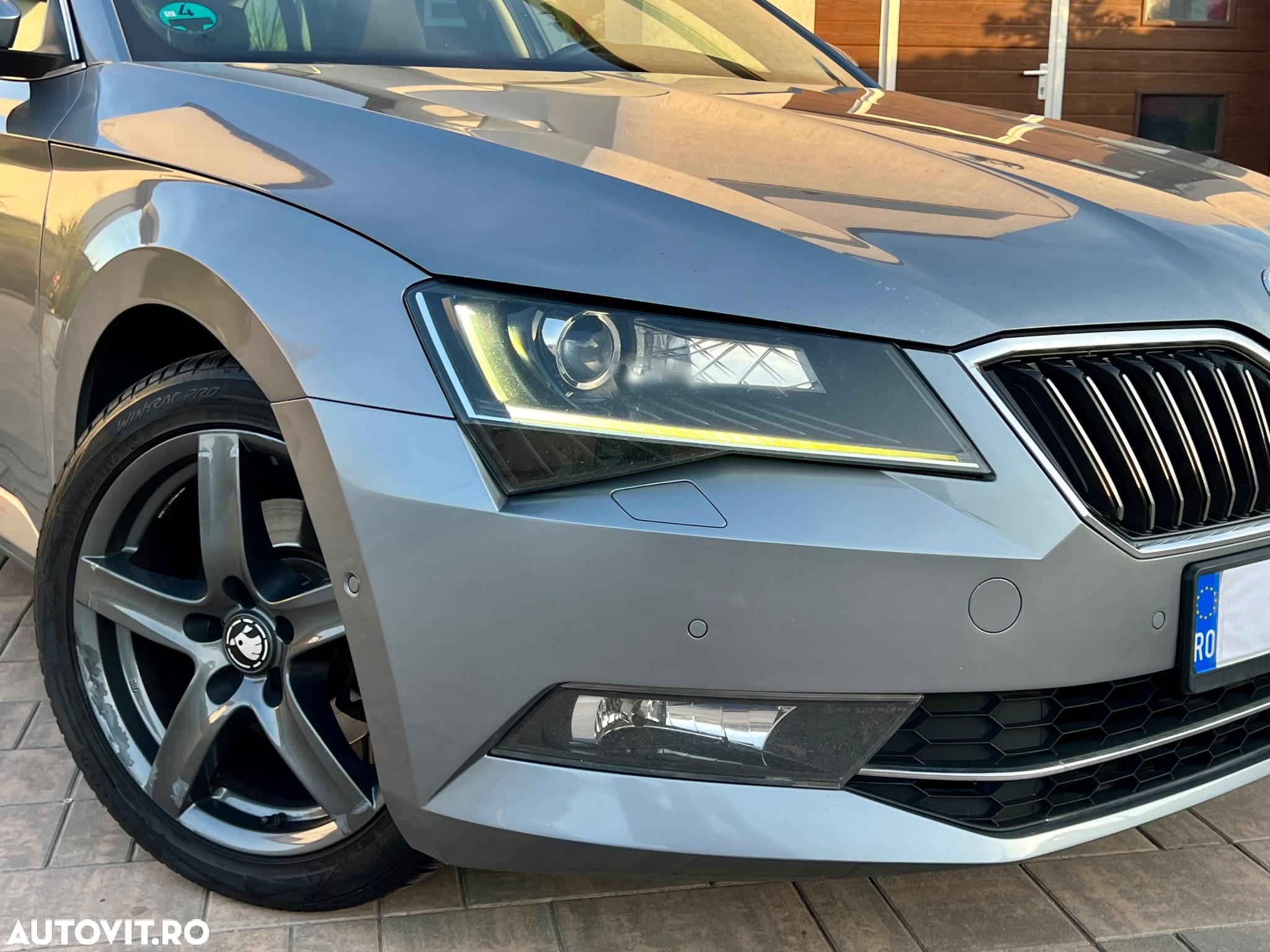 Skoda Superb Combi 1.6 TDI DSG Ambition - 17