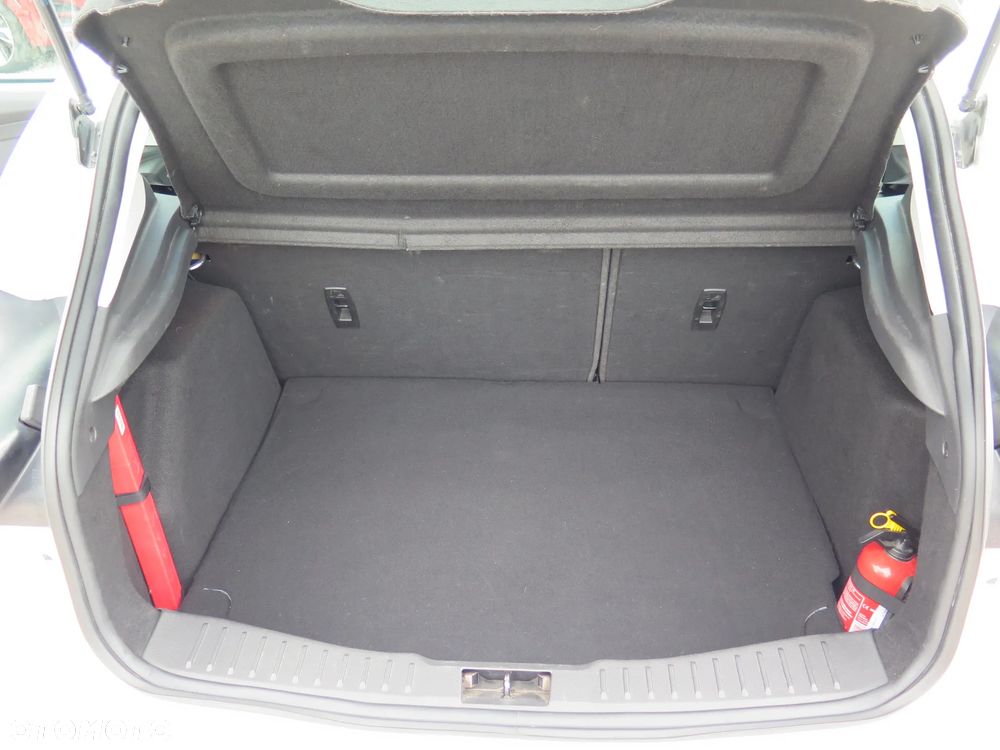 Ford Focus - 28