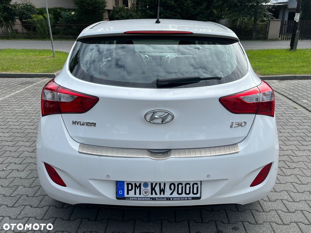 Hyundai i30 blue 1.4 Classic - 14