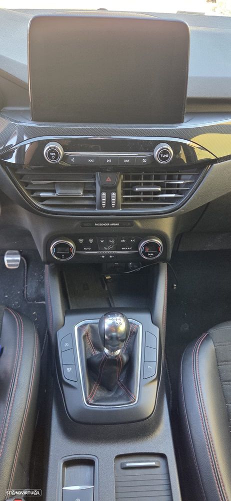 Ford Kuga - 19