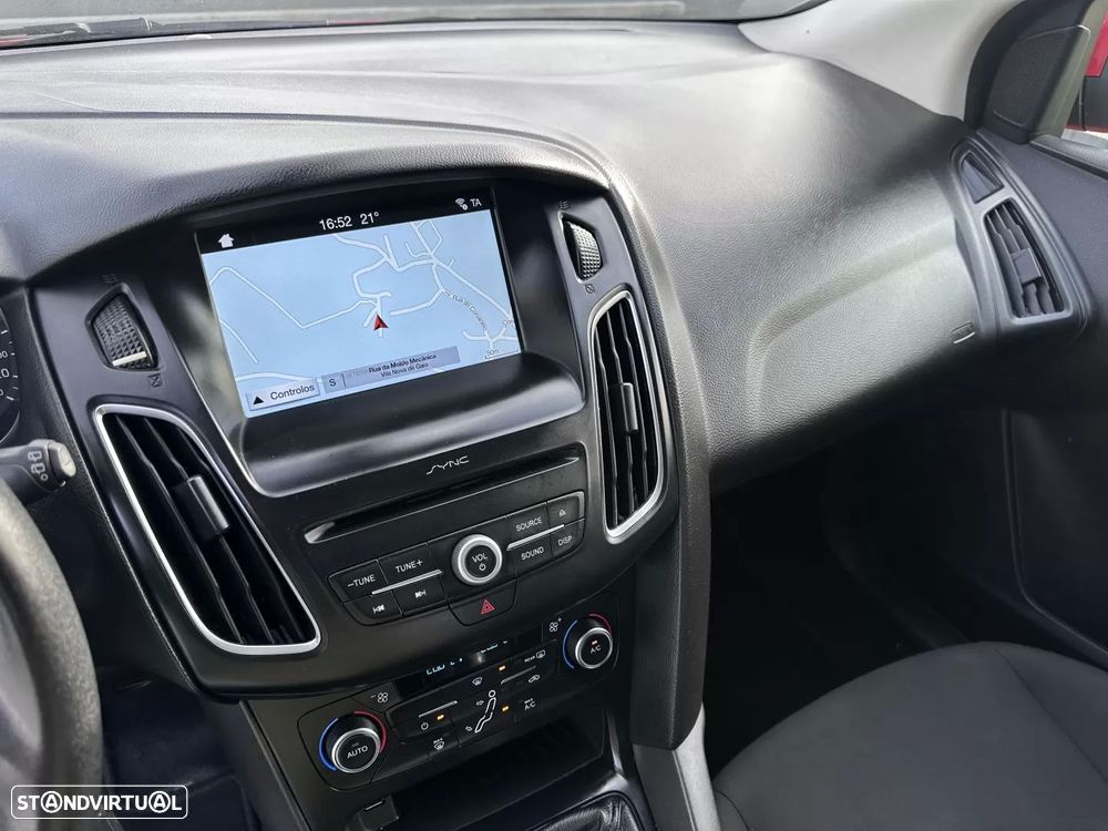 Ford Focus 1.5 TDCi Titanium ECOnetic - 32