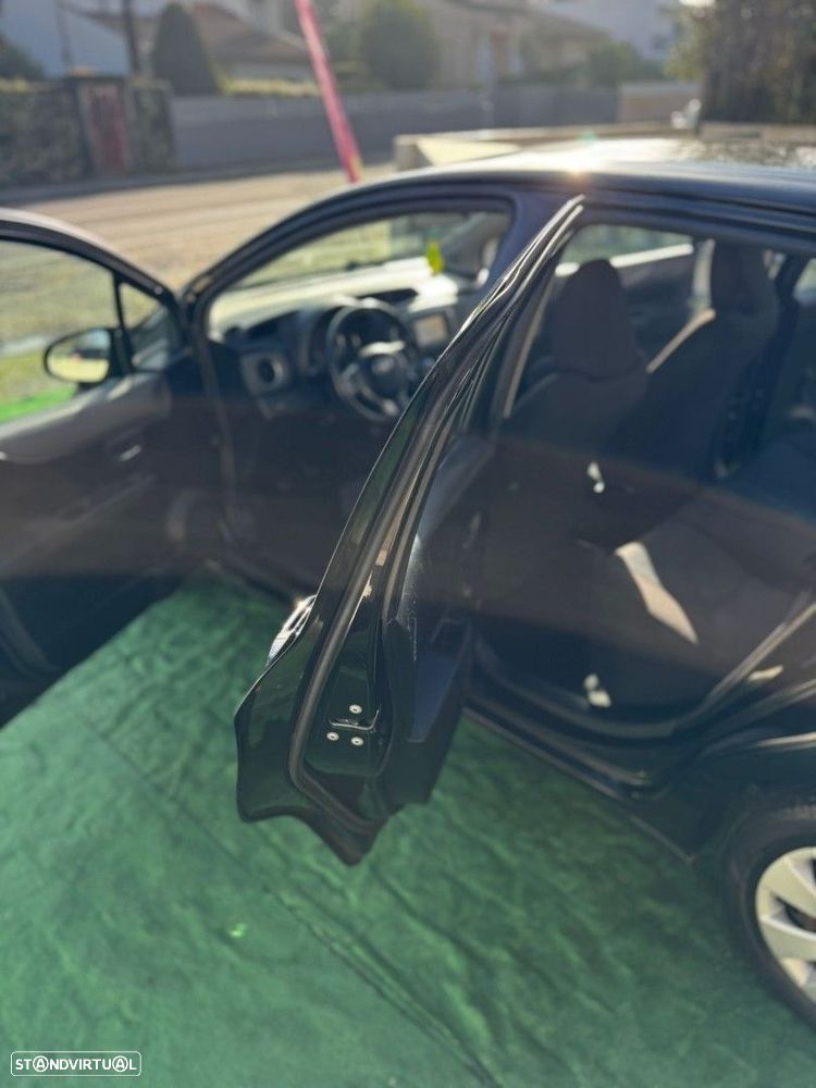 Toyota Yaris 1.33 VVT-i Sport+Navi - 24