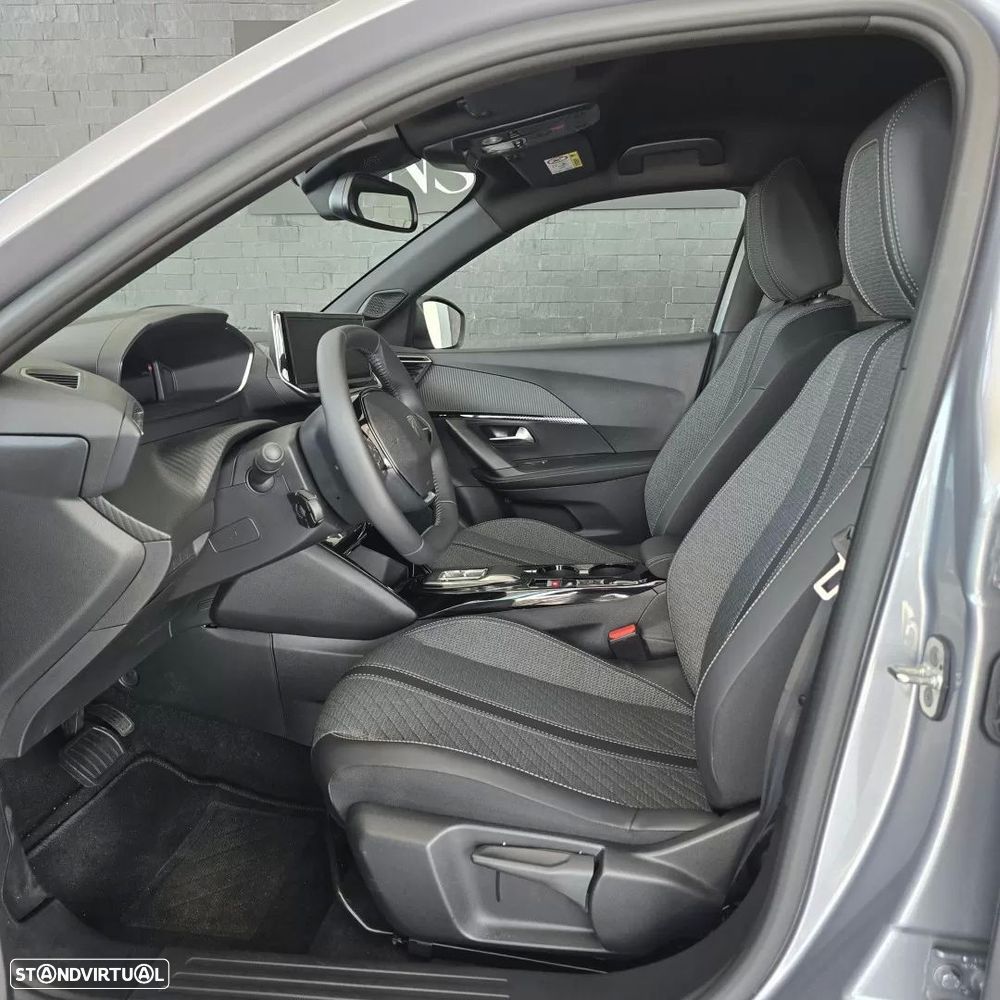 Peugeot e-2008 54 kWh Allure - 18