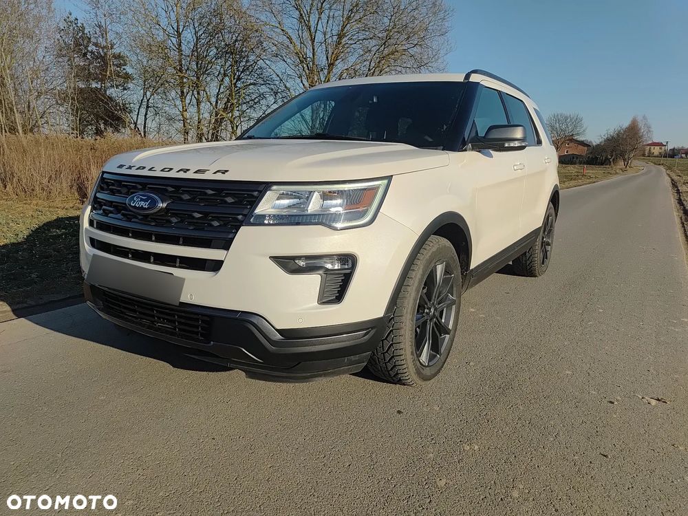 Ford Explorer - 1