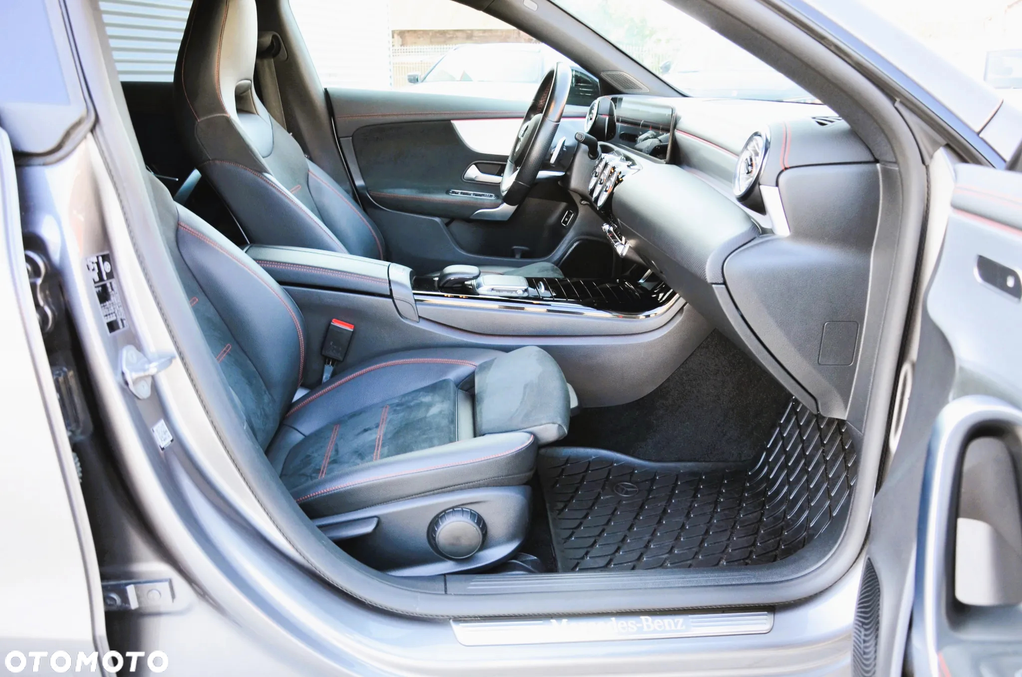 Mercedes-Benz CLA 200 d 4-Matic AMG Line 8G-DCT - 23
