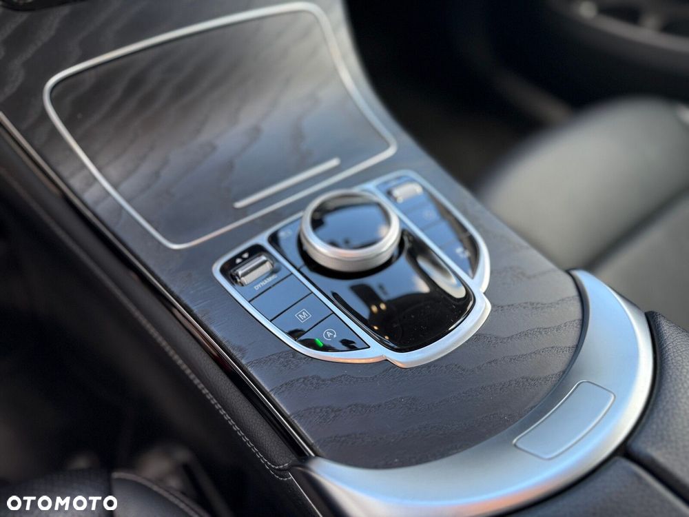 Mercedes-Benz GLC - 25