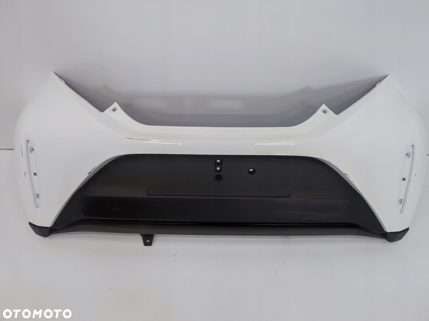 ZDERZAK TYŁ TOYOTA AYGO X 52159-0H120 52151-0H060 22 - - 1