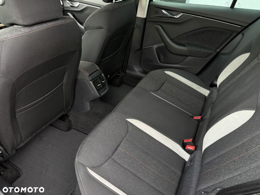 Skoda Kamiq 1.0 TSI Style - 28