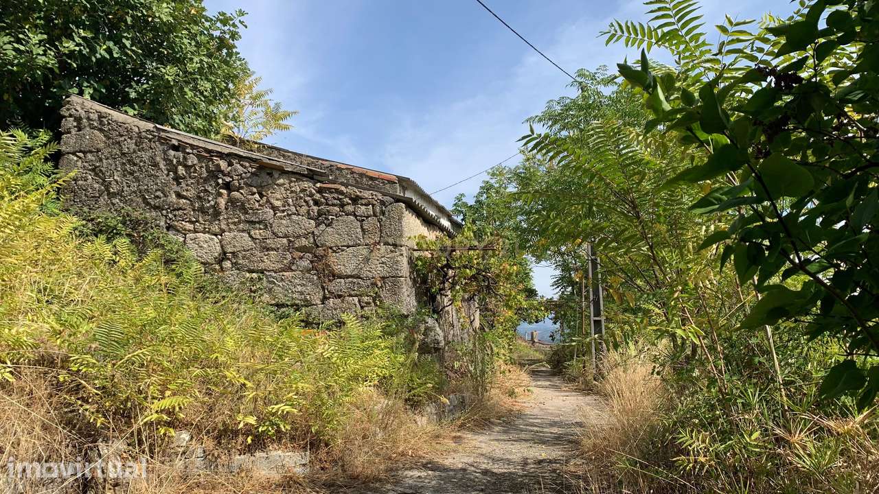 Casa Antiga com Vista Panorâmica em Covilhã - Grande imagem: 2/19