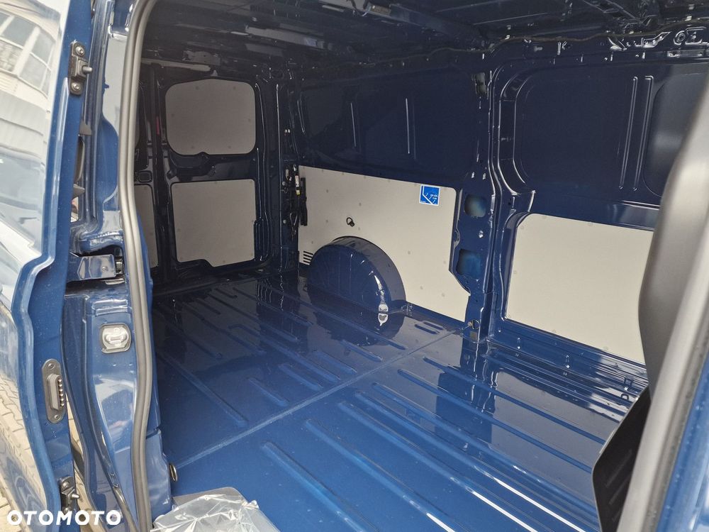 Volkswagen Transporter - 8