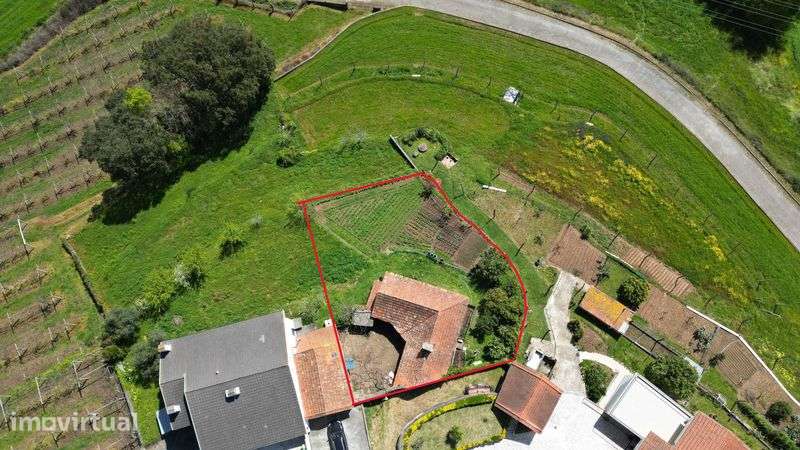 Moradia com Terreno a 2 Min do Centro de Canedo - Grande imagem: 2/10