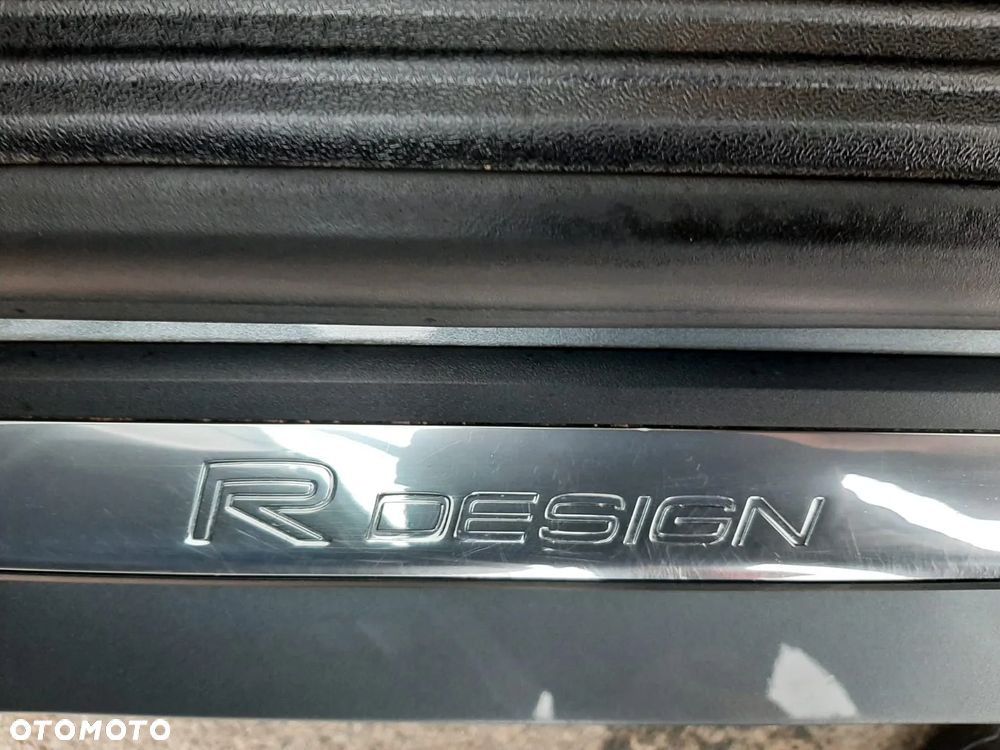 Volvo V40 D3 Geartronic RDesign - 34