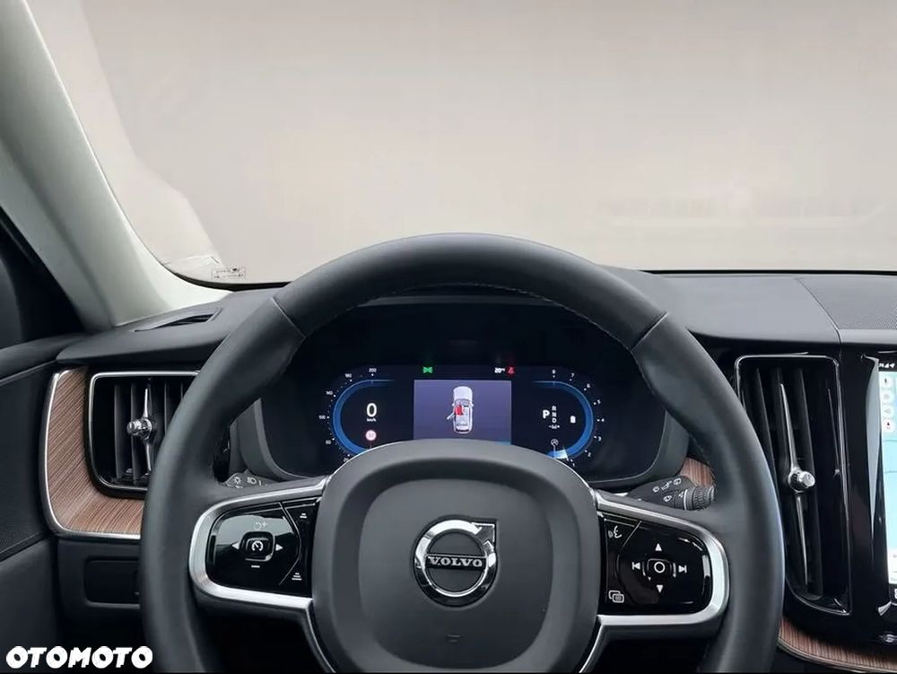 Volvo XC 60 B4 B Plus Dark - 14