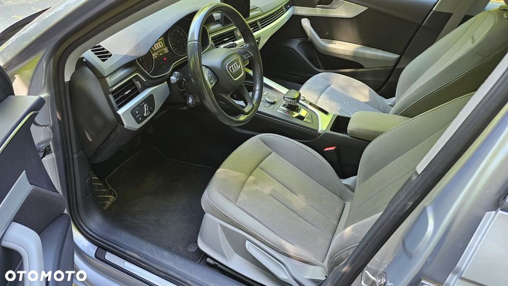 Audi A4 Avant 2.0 TDI Quattro Design S tronic - 14
