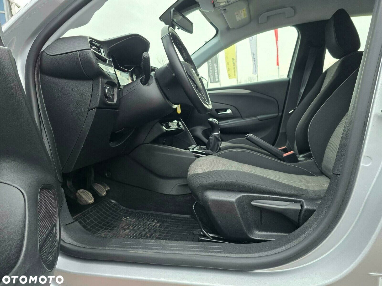 Opel Corsa 1.2 S&S - 12