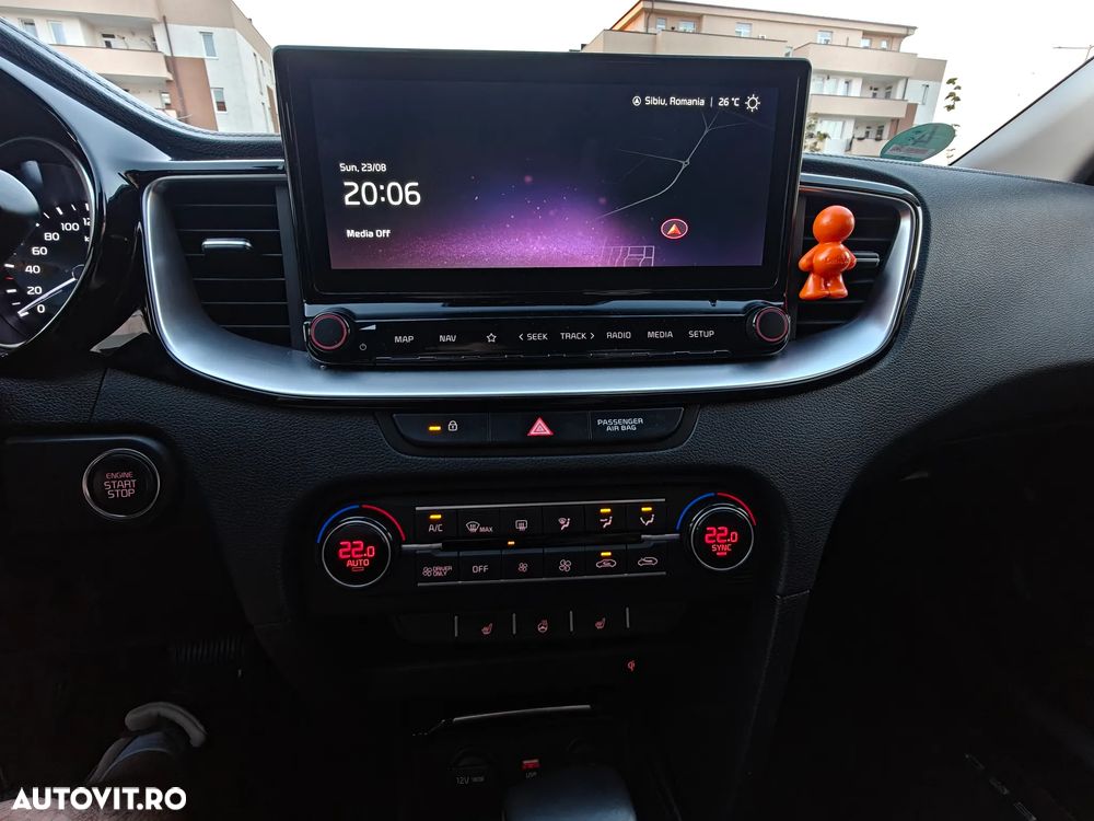 Kia XCeed 1.6 GDI 6DCT PHEV Vision - 11