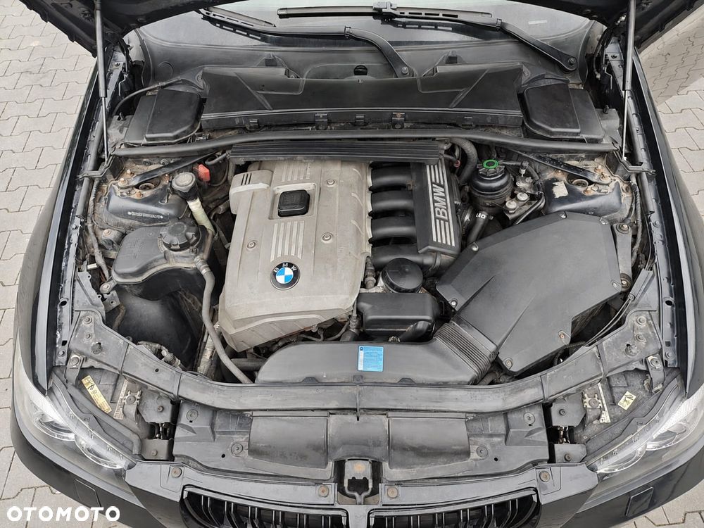 BMW Seria 3 325i - 7