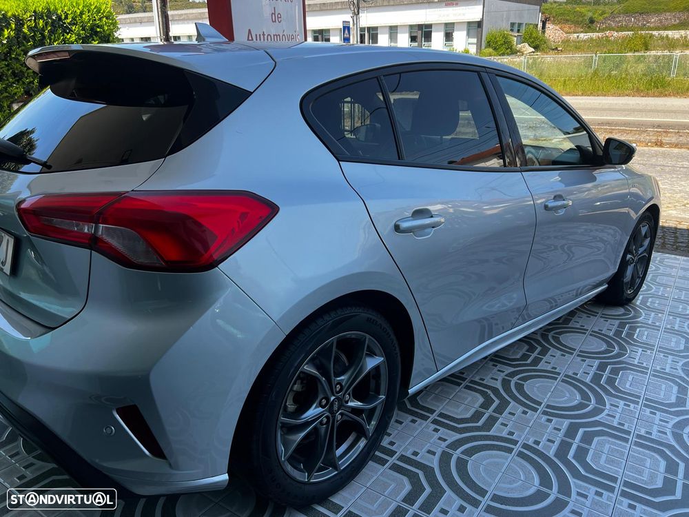 Ford Focus 1.0 EcoBoost MHEV ST-Line X Aut. - 24
