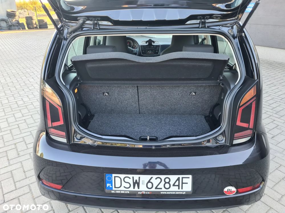Volkswagen up! 1.0 Black Style - 7
