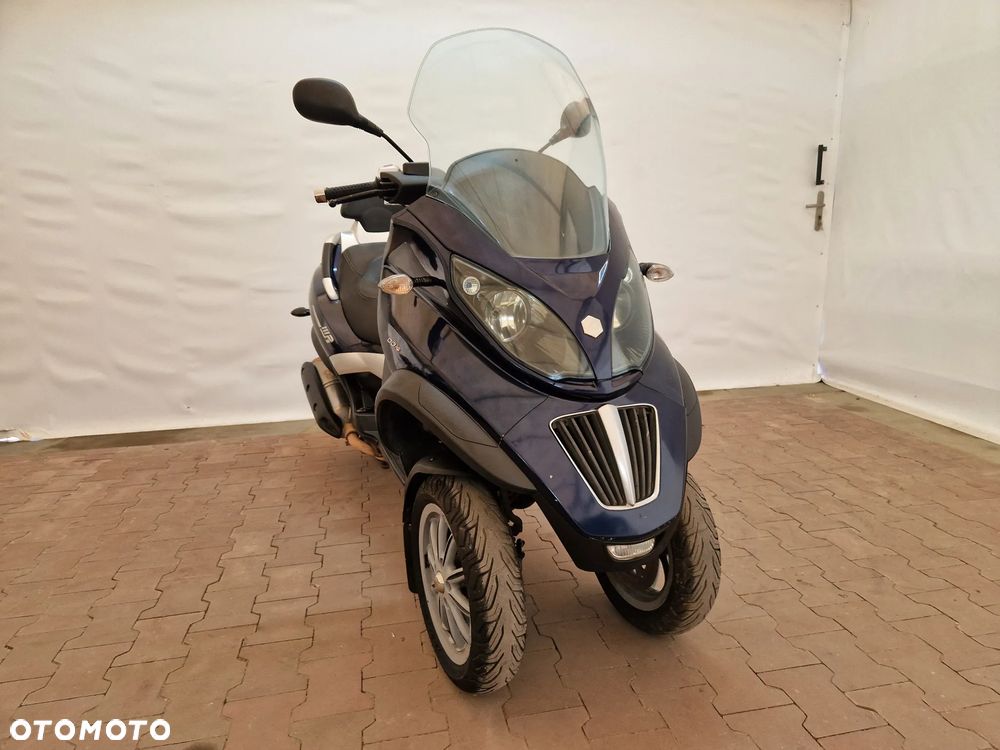 Piaggio MP-3 - 2