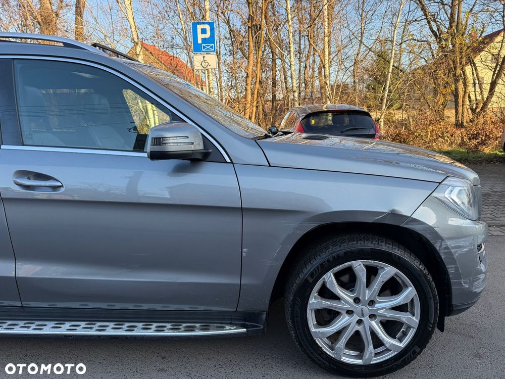 Mercedes-Benz GL - 14