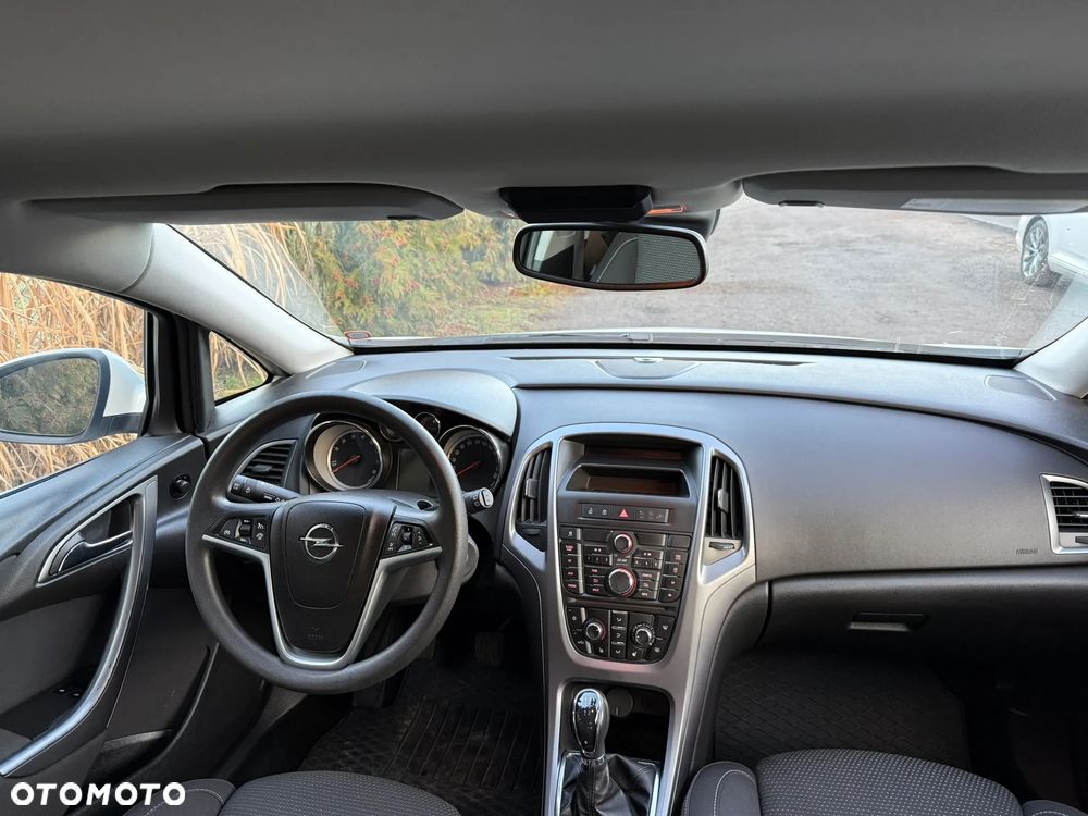 Opel Astra 1.6 Enjoy - 9