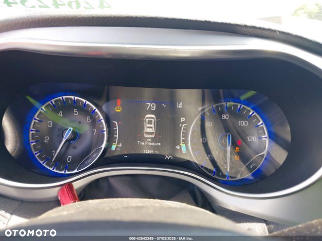 Chrysler Pacifica - 9