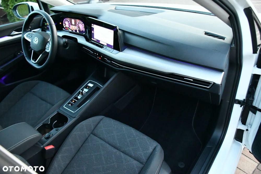 Volkswagen Golf 1.0 eTSI Life DSG - 24