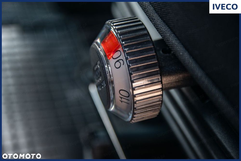 Iveco Daily 35S18 Kontener 8EP + Winda 3.0 180KM - 11