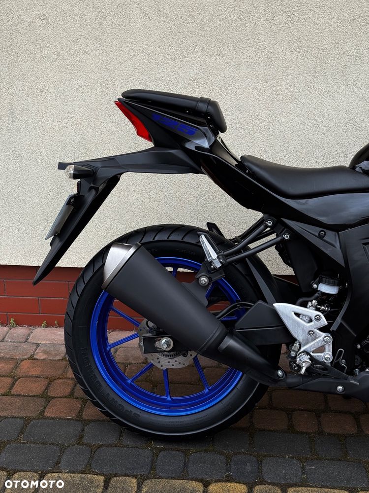 Suzuki GSX - 10