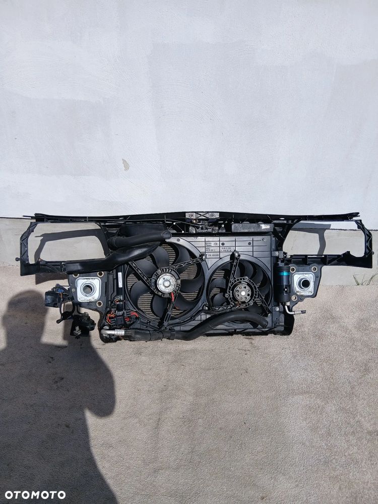PAS PRZEDNI CZOŁÓWKA KOMPLETNA AUDI A3 8L - 6