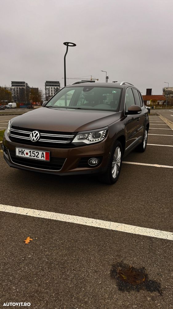 Volkswagen Tiguan 2.0 TDI DPF 4Motion BlueMotion Technology DSG Exclusive - 3