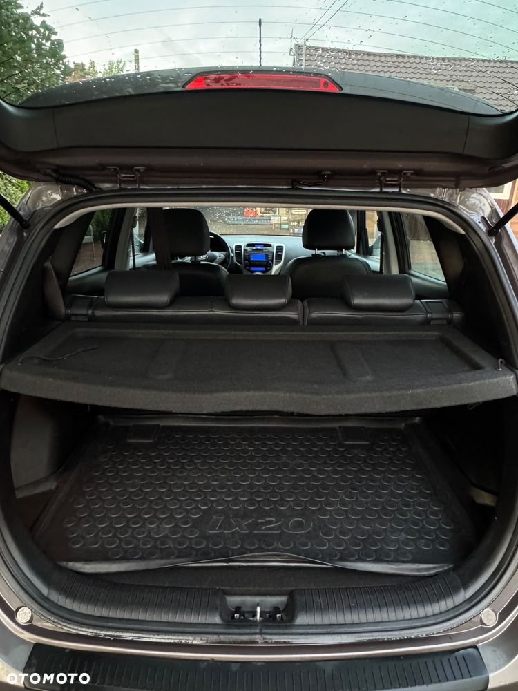 Hyundai ix20 1.4 CRDi Premium - 14