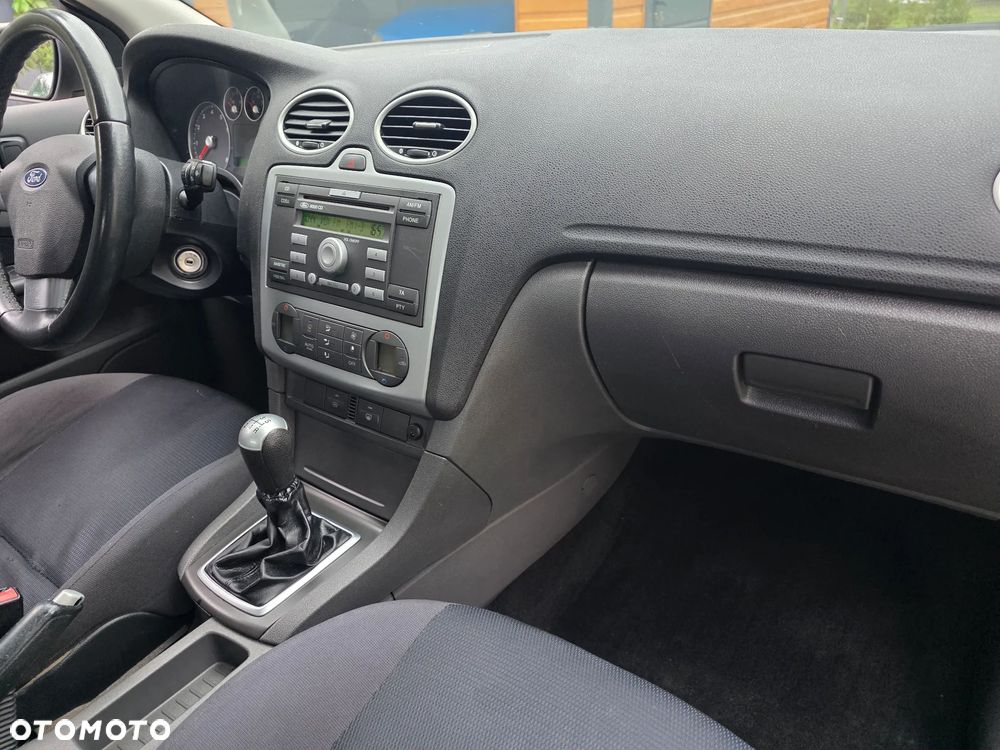 Ford Focus 1.6 Trend - 13